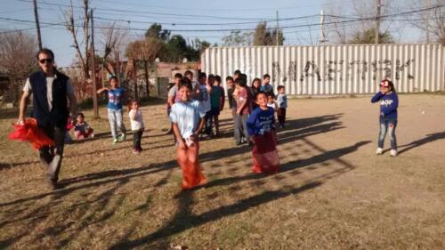 Actividad recreativa en el Predio con los niños