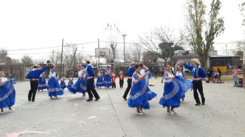 Fiesta de la Virgen de Caacupe, en el Predio con los vecinos